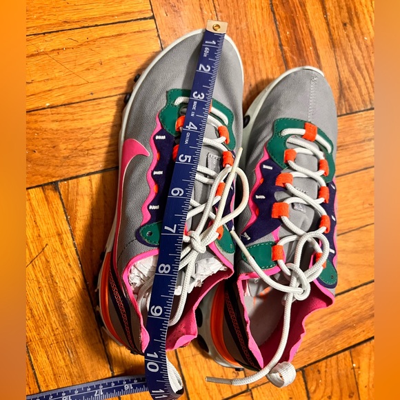 Nike react GORGEOUS!! athletic sneakers - Picture 7 of 9
